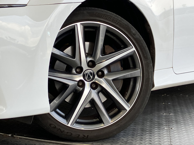 レクサス GS 300h Fスポーツの中古車
