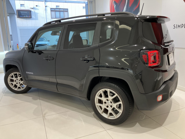 ジープ レネゲード リミテッドの中古車