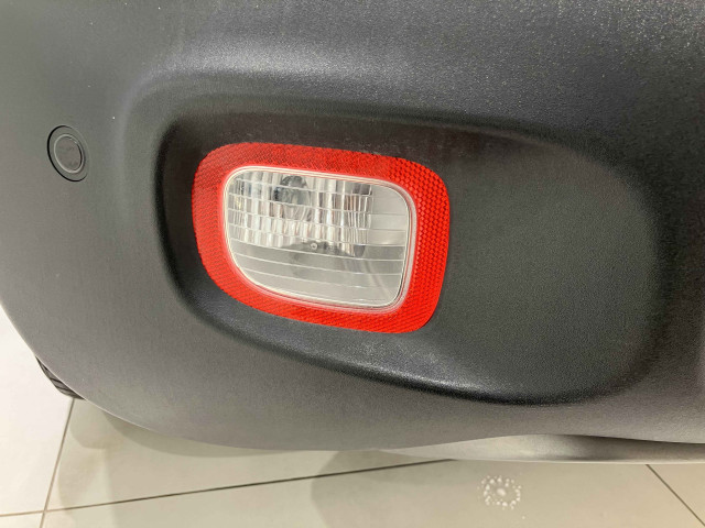 ジープ レネゲード リミテッドの中古車