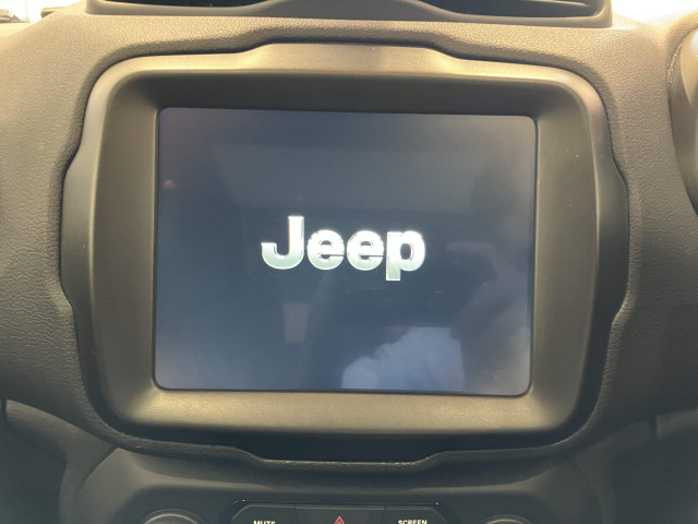 ジープ レネゲード リミテッドの中古車