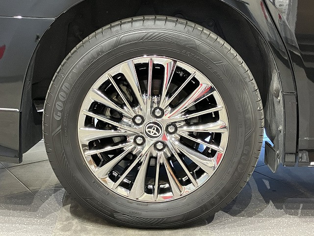 トヨタ アルファード ハイブリッド 2.5 エグゼクティブ ラウンジ S E-Four 4WDの中古車