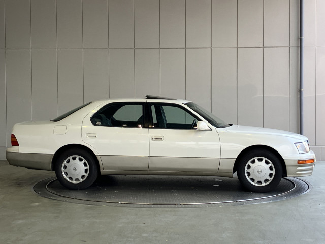 トヨタ セルシオ 4.0 A仕様の中古車