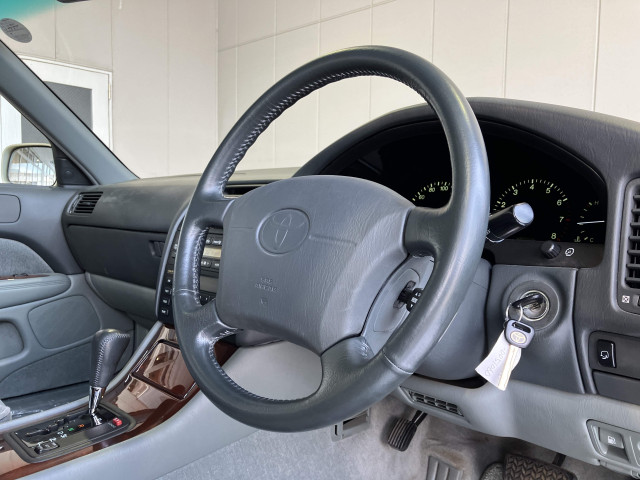 トヨタ セルシオ 4.0 A仕様の中古車