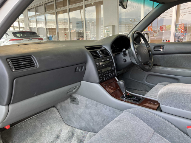トヨタ セルシオ 4.0 A仕様の中古車