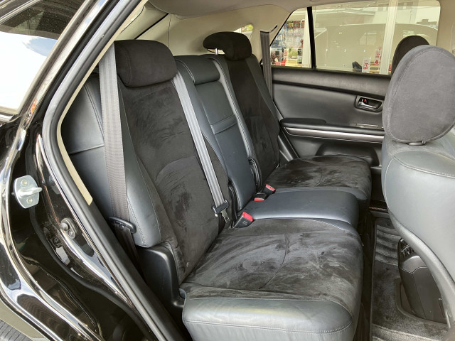 トヨタ ハリアーハイブリッド 3.3 Lパッケージ 4WDの中古車