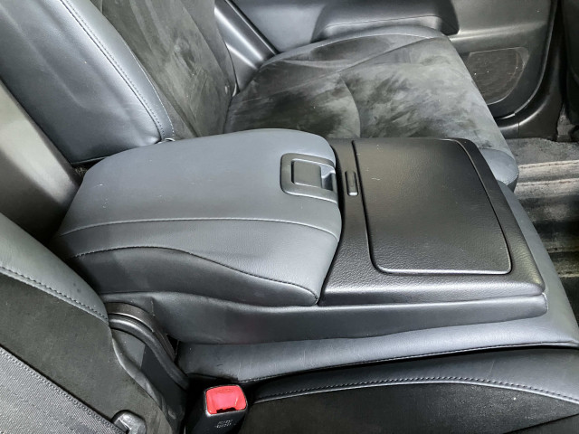 トヨタ ハリアーハイブリッド 3.3 Lパッケージ 4WDの中古車