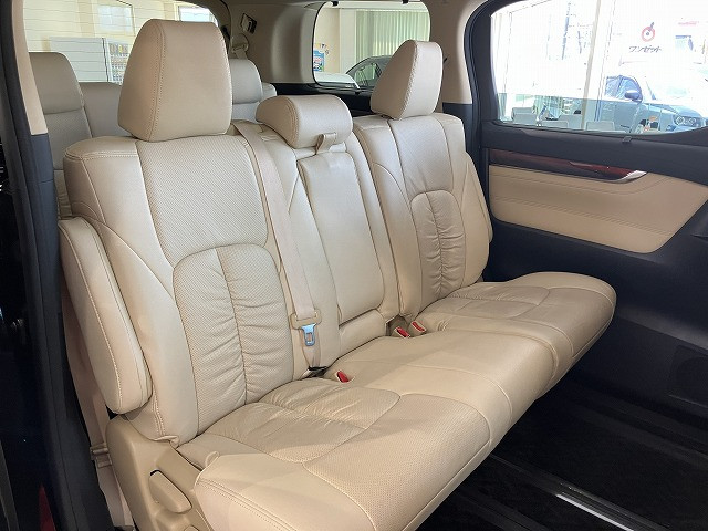 トヨタ ヴェルファイア 2.5 Vの中古車