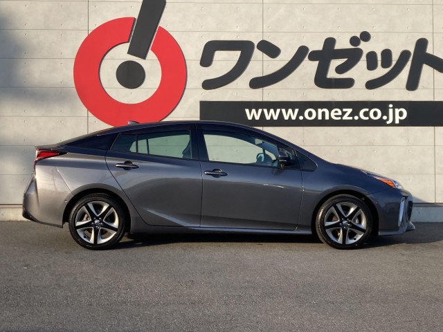 トヨタ プリウス 1.8 A ツーリングセレクションの中古車