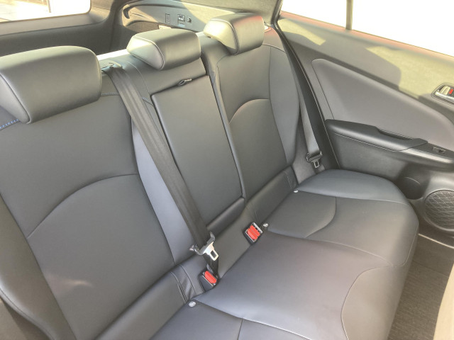 トヨタ プリウス 1.8 A ツーリングセレクションの中古車