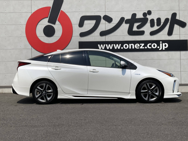 トヨタ プリウス 1.8 S ツーリングセレクションの中古車