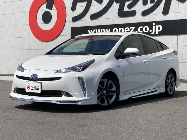 トヨタ プリウス 1.8 S ツーリングセレクションの中古車