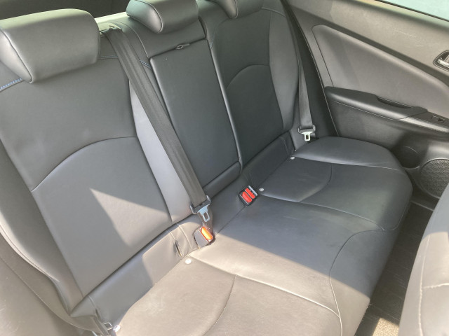 トヨタ プリウス 1.8 S ツーリングセレクションの中古車