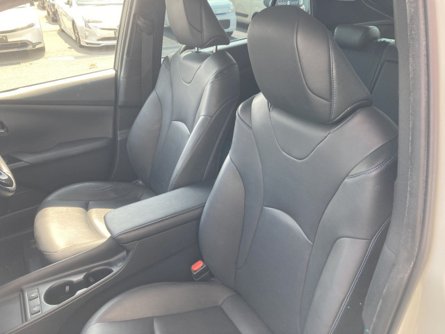 トヨタ プリウス 1.8 S ツーリングセレクションの中古車