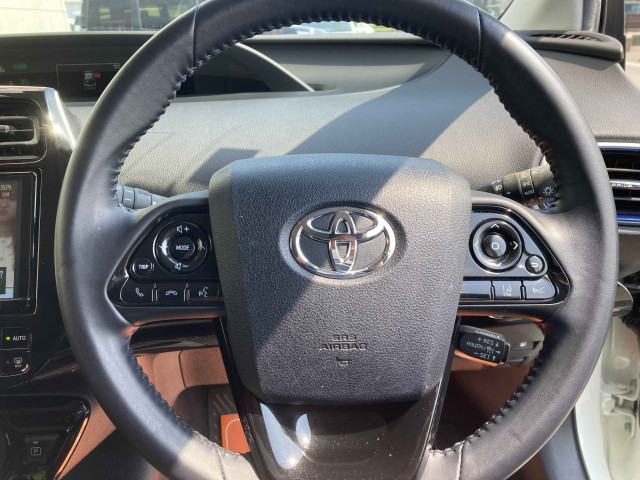 トヨタ プリウス 1.8 S ツーリングセレクションの中古車
