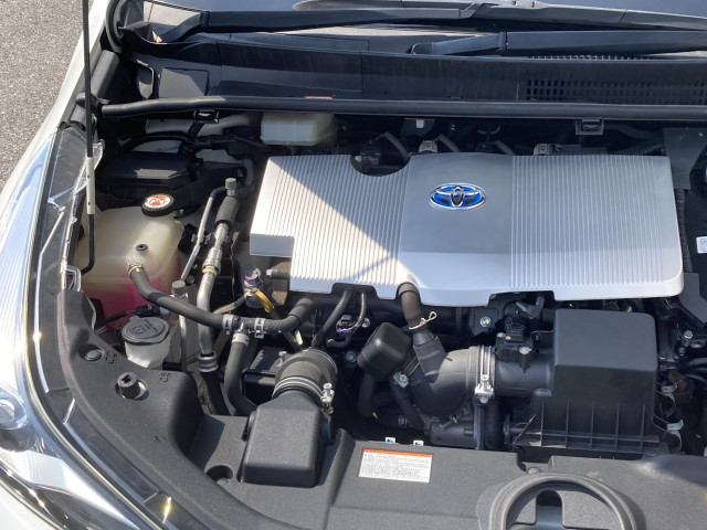 トヨタ プリウス 1.8 S ツーリングセレクションの中古車