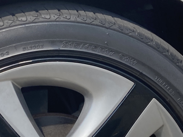 トヨタ プリウス 1.8 S ツーリングセレクションの中古車