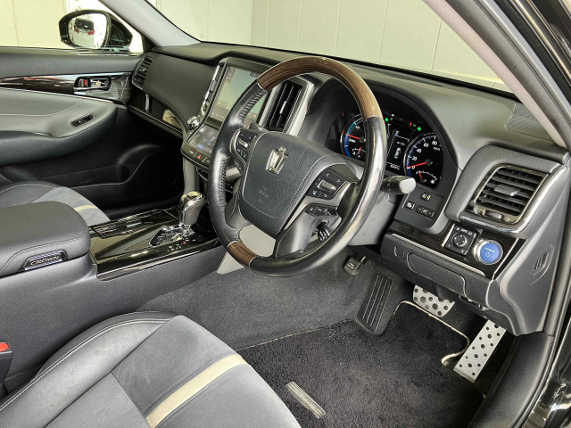 トヨタ クラウンアスリートハイブリッド ハイブリッド 2.5 S Four 4WD Jフロンティアの中古車