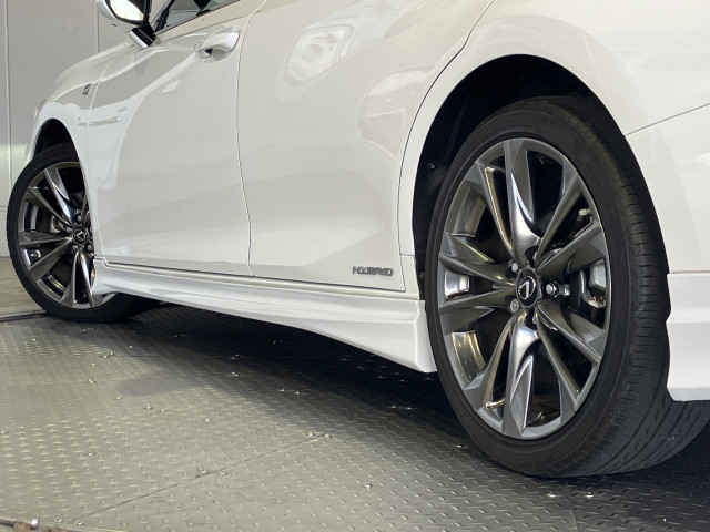 レクサス ES 300h Fスポーツの中古車
