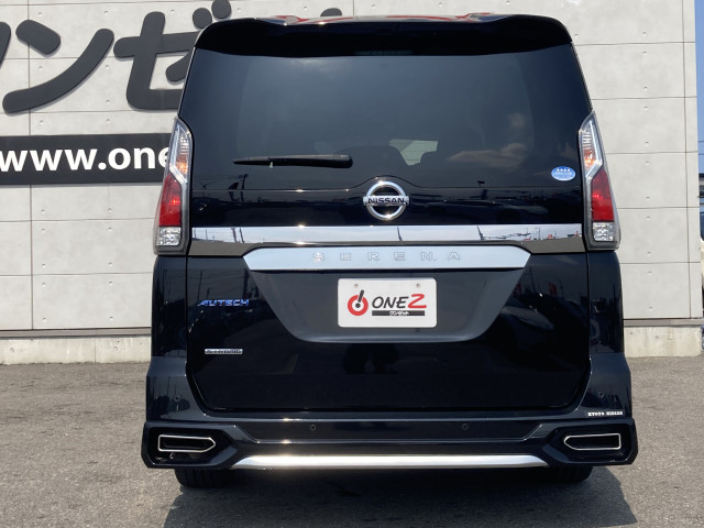 日産 セレナ 2.0 AUTECH スポーツスペックの中古車