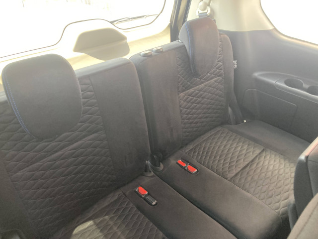 日産 セレナ 2.0 AUTECH スポーツスペックの中古車