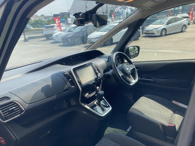 日産 セレナ 2.0 AUTECH スポーツスペックの中古車