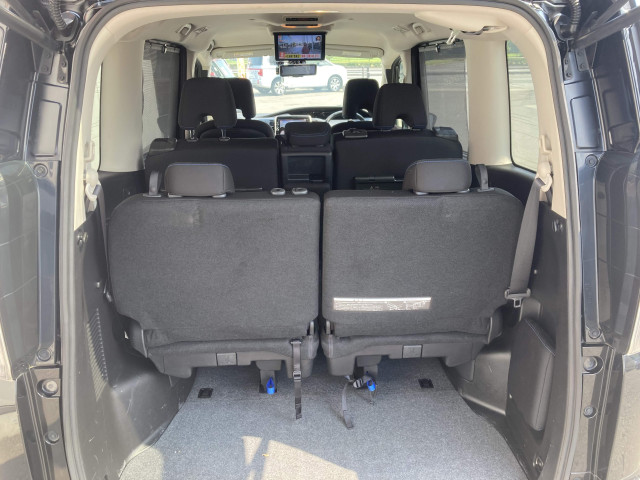日産 セレナ 2.0 AUTECH スポーツスペックの中古車