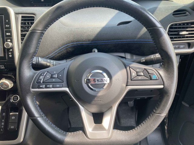 日産 セレナ 2.0 AUTECH スポーツスペックの中古車