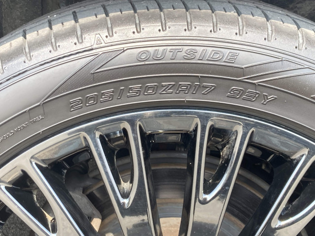 日産 セレナ 2.0 AUTECH スポーツスペックの中古車