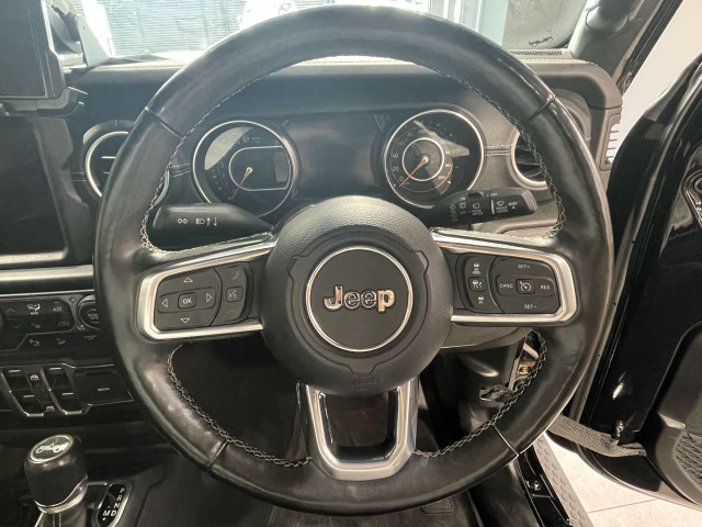 ジープ ラングラー アンリミテッド サハラ 3.6L 4WDの中古車