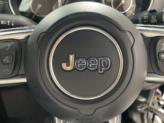 ジープ ラングラー アンリミテッド サハラ 3.6L 4WDの中古車