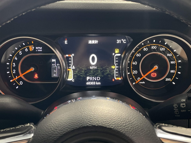 ジープ ラングラー アンリミテッド サハラ 3.6L 4WDの中古車