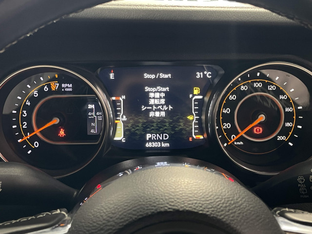 ジープ ラングラー アンリミテッド サハラ 3.6L 4WDの中古車