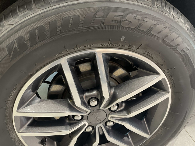 ジープ グランドチェロキー リミテッド 4WDの中古車