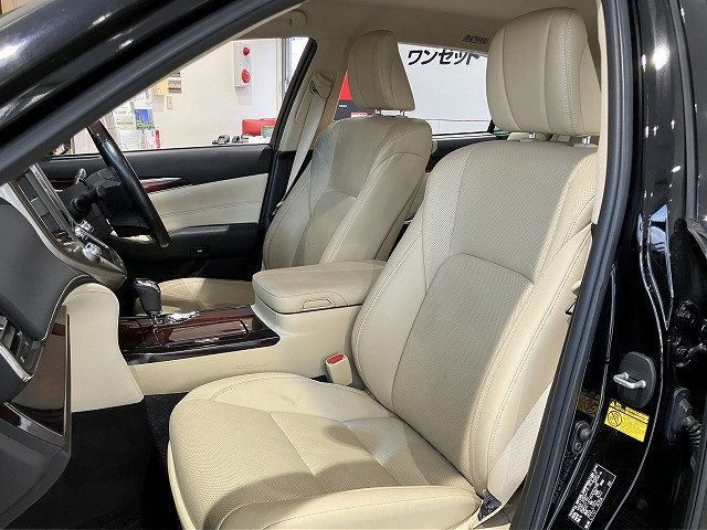 トヨタ クラウンマジェスタ 3.5 Fバージョンの中古車