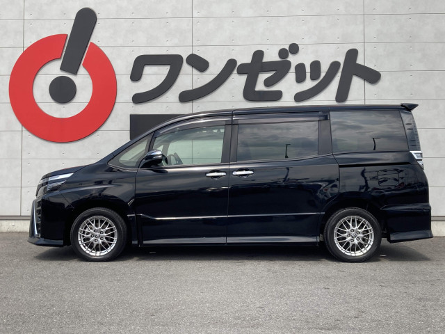 トヨタ ヴォクシー 1.8 ハイブリッド ZS 煌Ⅲの中古車