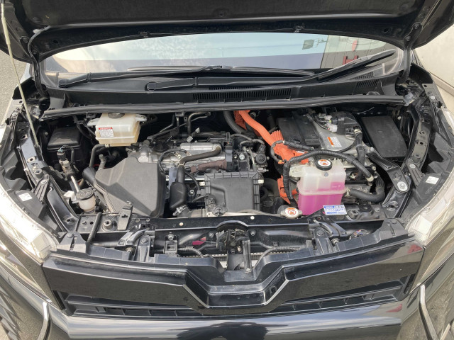 トヨタ ヴォクシー 1.8 ハイブリッド ZS 煌Ⅲの中古車