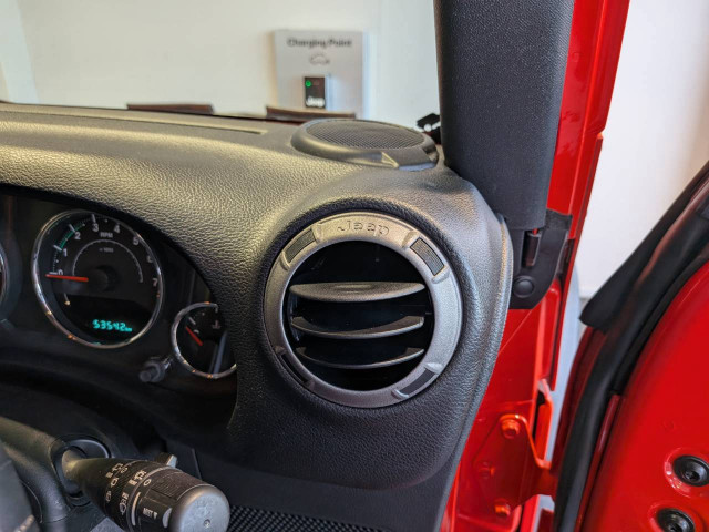 ジープ ラングラー アンリミテッド サンセット オレンジ 4WDの中古車