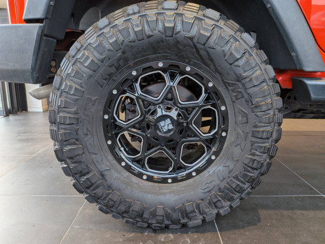ジープ ラングラー アンリミテッド サンセット オレンジ 4WDの中古車