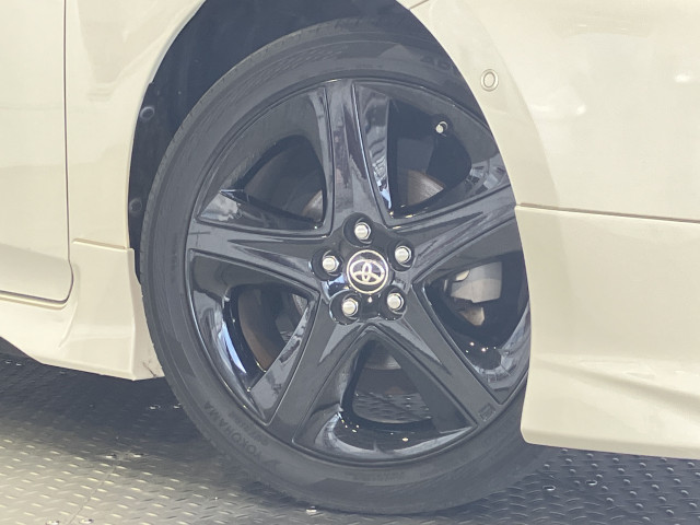 トヨタ プリウス 1.8 A ツーリングセレクションの中古車