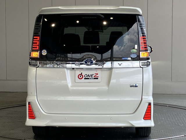 トヨタ ヴォクシーハイブリッド 1.8 ハイブリッド ZS 煌Ⅱの中古車