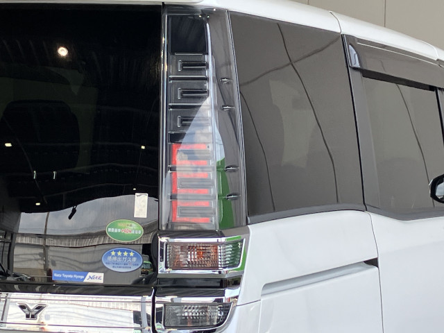 トヨタ ヴォクシーハイブリッド 1.8 ハイブリッド ZS 煌Ⅱの中古車