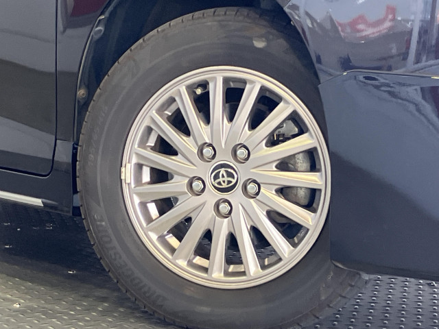 トヨタ エスクァイア 1.8 ハイブリッド Giの中古車