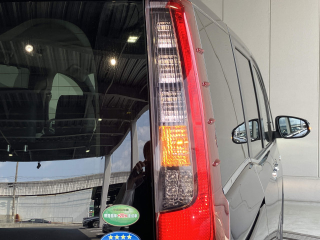 トヨタ エスクァイア 1.8 ハイブリッド Giの中古車
