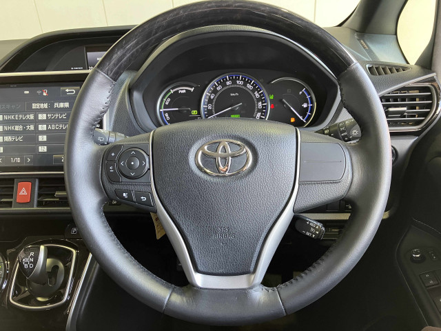 トヨタ エスクァイア 1.8 ハイブリッド Giの中古車