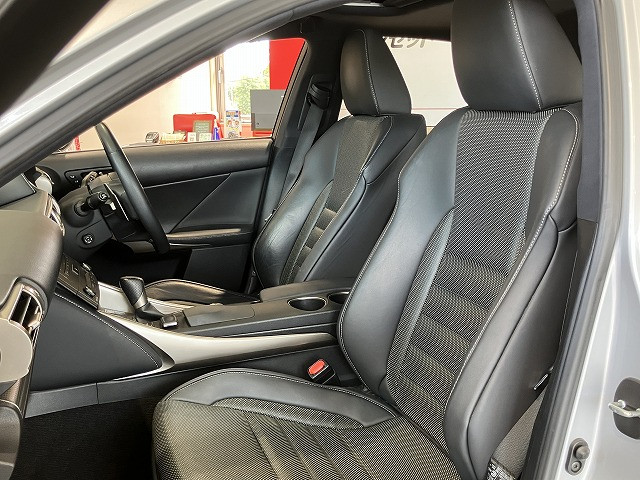 レクサス IS 200t Fスポーツの中古車