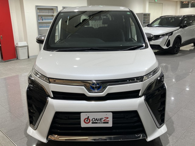トヨタ ヴォクシー 1.8 ハイブリッド ZS 煌Ⅲの中古車