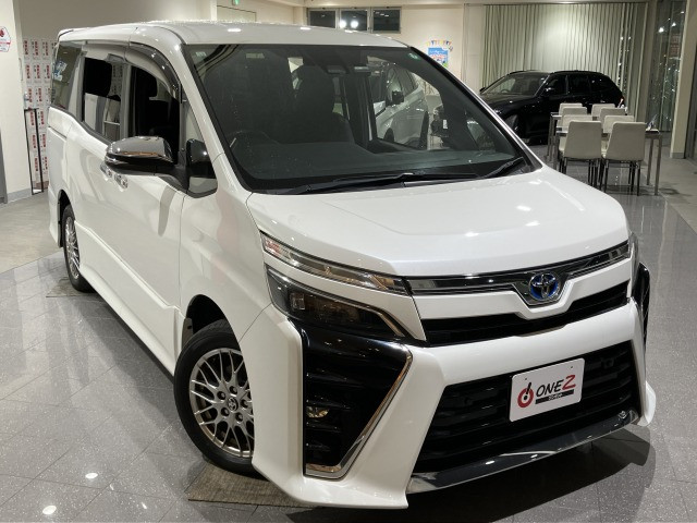 トヨタ ヴォクシー 1.8 ハイブリッド ZS 煌Ⅲの中古車