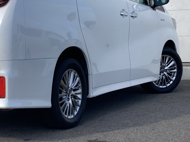 トヨタ アルファード ハイブリッド 2.5 S E-Four 4WDの中古車
