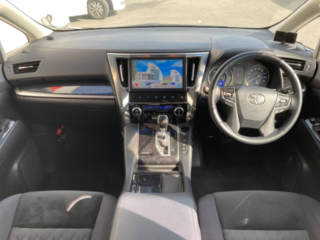 トヨタ アルファード ハイブリッド 2.5 S E-Four 4WDの中古車