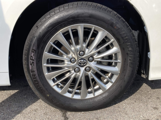 トヨタ アルファード ハイブリッド 2.5 S E-Four 4WDの中古車